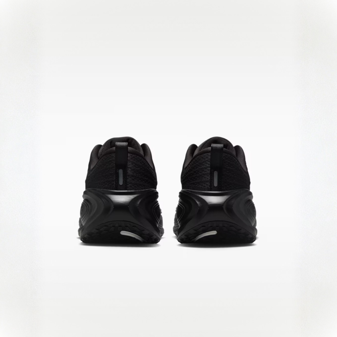 Vomero Plus Black